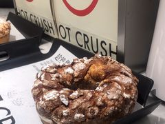 -HOT CRUSH趁热集合·现烤面包(环球港店)