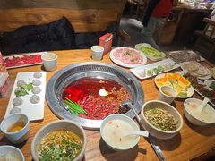 -城墙拐拐火锅(三峡广场黑金冠店)