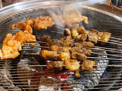 -围炉肉舍•炭烤活鳗•丹东海鲜烤肉(步行街店)