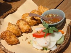 -大头虾越式风味餐厅(光明广场店)