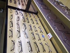 -罗伯特眼镜·蔡司官方授权(罗湖国贸店)