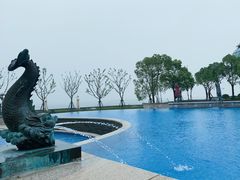 -上海滴水湖皇冠假日酒店