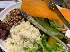 烤鸡肉&里克塔色拉-TAMATI(巴黎贝甜韩式西餐厅店)