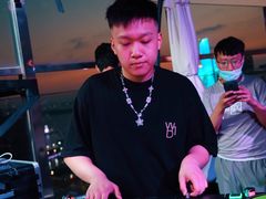 -VENU+海景酒廊