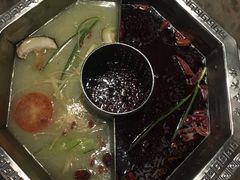 -佬土鹅肠火锅(中建大观店)