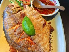 -大头虾越式风味餐厅(光明广场店)