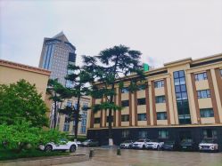 -华东饭店·园林式婚礼宴会厅酒店