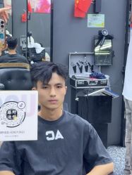 -藤野造型专业烫染接发
