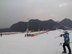 -荣盛康旅野三坡滑雪场