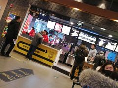 门面-麦当劳(郑州东高铁站店)