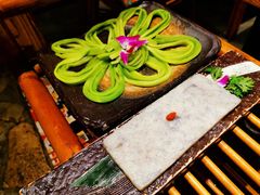 -老牌坊云南鱼豆花火锅(爱建店)