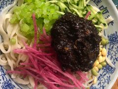 老北京炸酱面-门框胡同百年卤煮(新街口店)