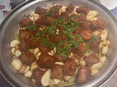 黑胡椒雪花牛肉粒-维园悦谱·海派家常菜(乌鲁木齐南路店)
