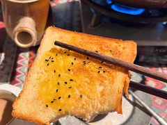 炼乳烤盒马北海道吐司-火塘云南烧烤大排档