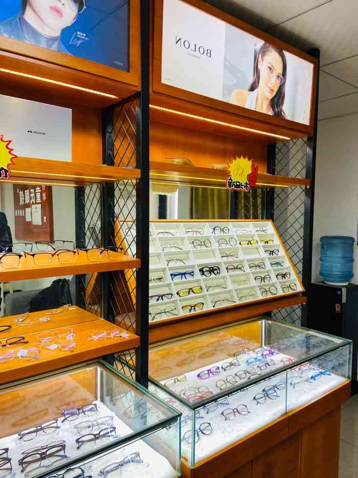 童氏眼镜全国连锁(吉祥村店)-"他们这店在momopark再往南走一点的.