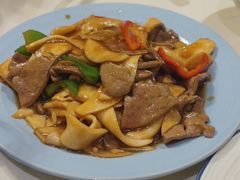 猪肝炒杏鲍菇-吉事利茶餐厅