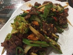 -玖月时尚泰式餐厅
