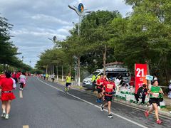 -亚龙湾希尔顿自助餐厅·海鲜·烧烤·沙滩BBQ·现场乐队