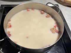 -尚尚仙·酸汤猪手·猪肚鸡火锅(华联万柳购物中心店)