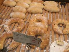 -Dough&Joe团憩(瑞虹天地月亮湾店)