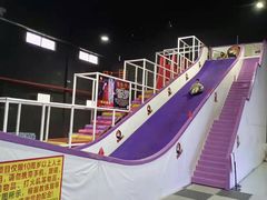 -嘿哟动霸CHUA·新潮玩运动娱乐中心·蹦床滑冰团建乐园