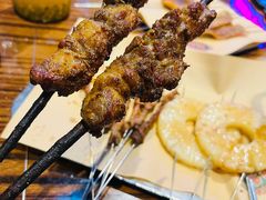 红柳枝羊肉大掺串-蚝堡海鲜·威海菜·海肠捞饭·烧烤·亚洲吃蚝公司(幸福门店)