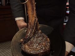 -恰餐厅及酒吧 CHAR Bar & Grill (北京丽都皇冠假日店)