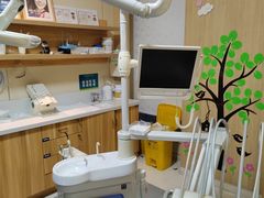-上海仁爱医院口腔科 · 种植