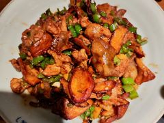 牛肝菌炒肉-吃饭皇帝大(长宁龙之梦店)