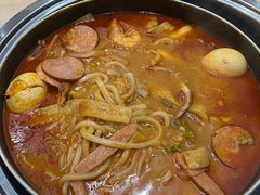 -三清洞摩西韩式年糕火锅(威高广场店)