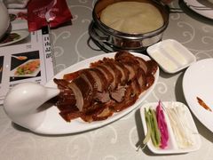 -湖庭壹品鸭王·传统北京烤鸭·别墅私房菜·庭院宵夜(江宁店)