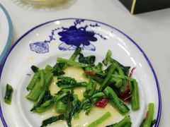-三江源美食城