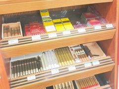 -LaClub雪茄店(上海浦东香格里拉店)