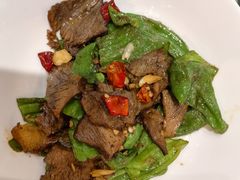 -辛香味烧鱼馆·非遗技艺·排骨红烧肉(光谷医药园店)