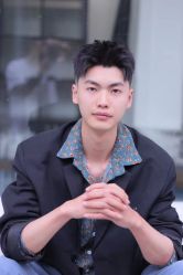 -一家只做男发烫染的店