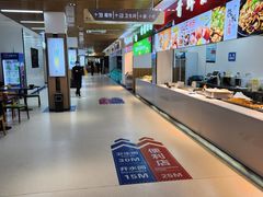 -八仙台服务区-停车场