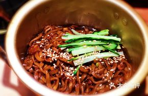 Crispy Fried Noodles with Sauce
