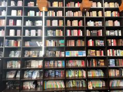 -钟书阁(松江泰晤士小镇店)