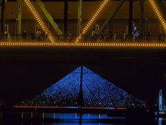 -人民防洪胜利纪念塔