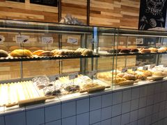 面包甜点陈列柜-野上麦田(中贸广场店)