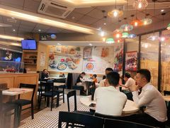 大堂-潮庭港式茶餐厅·熊仔奶茶(同济广场店)