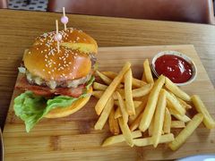 -MARU玛露音乐餐厅(大学路店)