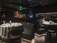 -左庭右院鲜牛肉火锅黑金店(陆家嘴中心店)