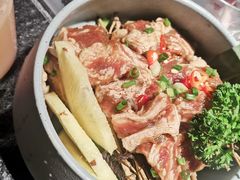 手摇菠萝牛排-嘿嘟嘟·肋条烧肉放题(爱融荟城店)