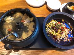 云南经典汽锅鸡-云海肴·汽锅鸡·云南菜(苏州中心店)