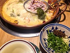 -洱火云南酸菜牛肉火锅(石景山当代商城店)