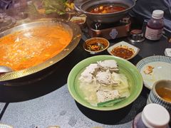 -野山舂·贵州现舂酸汤牛肉(东山店)
