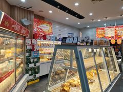 面包甜点陈列柜-一鸣真鲜奶吧(巴黎都市奶吧店)