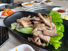 梅花肉-郑阿姨的家·이모네·韩料&烤肉(武川路店)