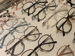 -宏宇眼镜蔡司依视路折扣店(兆佳眼镜城店)